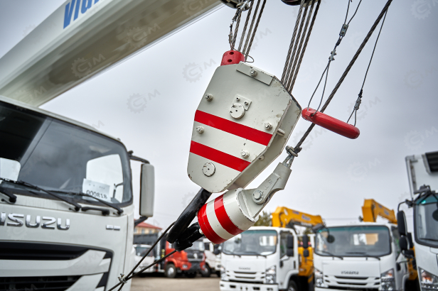 Автокран на шасси ISUZU 4x2 дв151kw крановая установка VIGRUS VGS16 гп 16т., 5 секций, стрела 36,6м управление крановой установкой рычагами. Фото 21