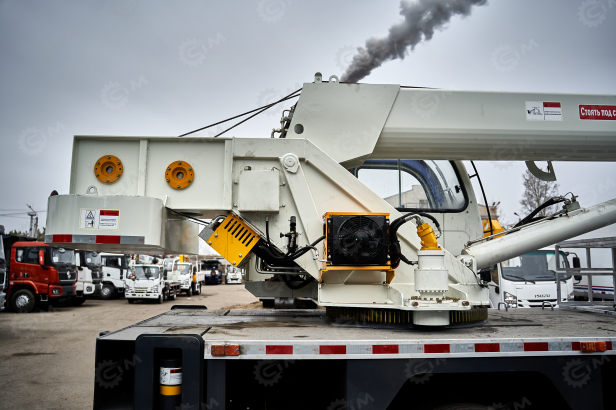 Автокран на шасси ISUZU 4x2 дв151kw крановая установка VIGRUS VGS16 гп 16т., 5 секций, стрела 36,6м управление крановой установкой рычагами. Фото 30