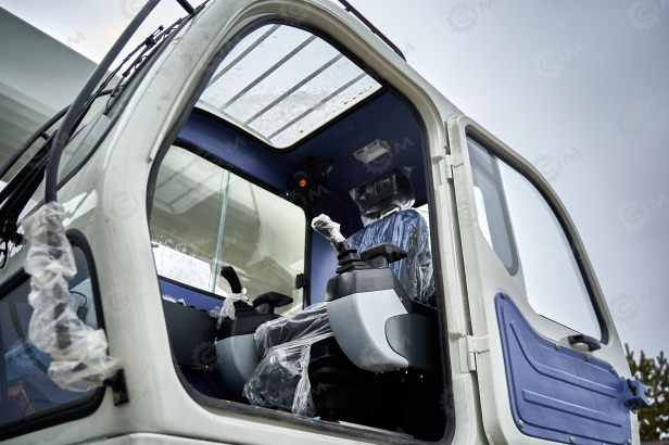 Автокран на шасси ISUZU 4x2 дв151kw крановая установка VIGRUS VGS16 гп 16т., 5 секций, стрела 36,6м управление крановой установкой рычагами. Фото 35