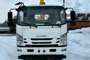 Бортовой грузовик ISUZU 4x2 дв 139kw гп 6 тонн c кму XCMG SQS125K гп 5т 4 секции стрела 12,2 кузов 5000х2400х550mm колёса 8.25R20 с корзиной. Фото 1
