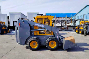 Мини-погрузчик JC120GH гп 1,2т. Фото 1