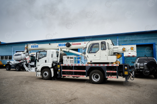 Автокран на шасси ISUZU 4x2 дв151kw крановая установка VIGRUS VGS16 гп 16т., 5 секций, стрела 36,6м управление крановой установкой рычагами. Фото 9