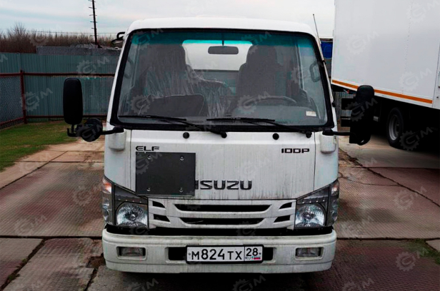 Бензовоз на шасси ISUZU 4х2 дв 96Kw бочка 3м3 с системой заправки шланг пистолет. Фото 5