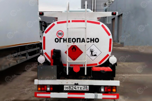 Бензовоз на шасси ISUZU 4х2 дв 96Kw бочка 3м3 с системой заправки шланг пистолет. Фото 3