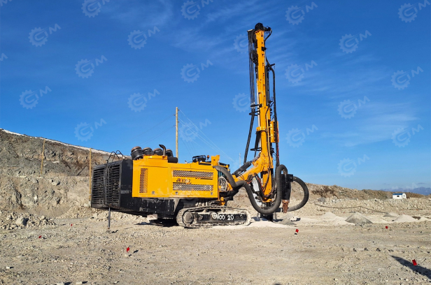 Буровая установка JINKE JK830-2 с системой RС, + зимний пакет , 1 штанга, 1 шнек, 1 бур, компрессор Atlas Copco V900 (24/24). Фото 3