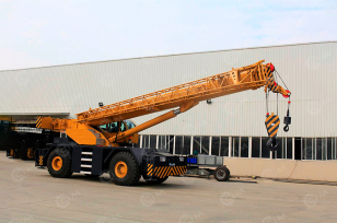 Самоходный кран XJCM RT80. Фото 1