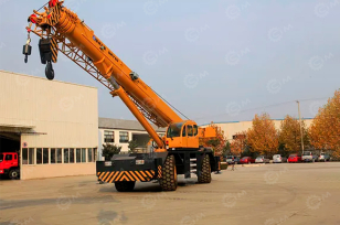 Самоходный кран XJCM RT80. Фото 5