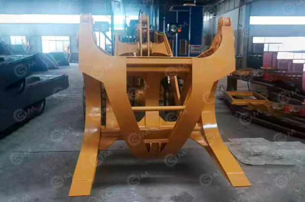 Фронтальный погрузчик Shandong SEM 636D	джойстик, дополнительная гидролиния, силосный челюстной захват. Фото 2