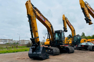 Гусеничный экскаватор FTJ FT215G. Фото 1