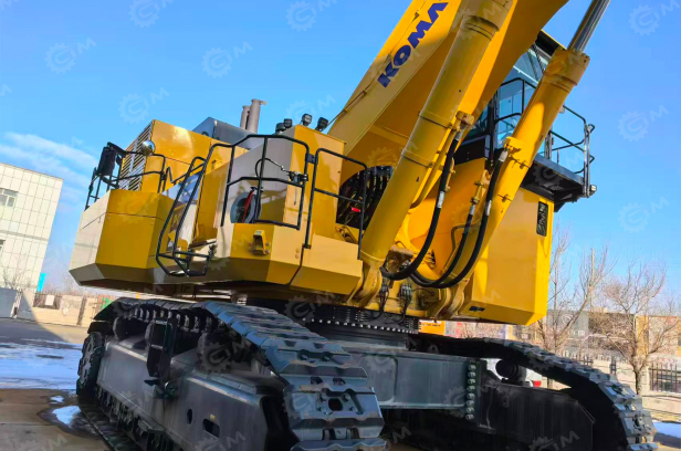 Гусеничный экскаватор KOMATSU PC2000-11R ковш 12-14м3. Фото 12