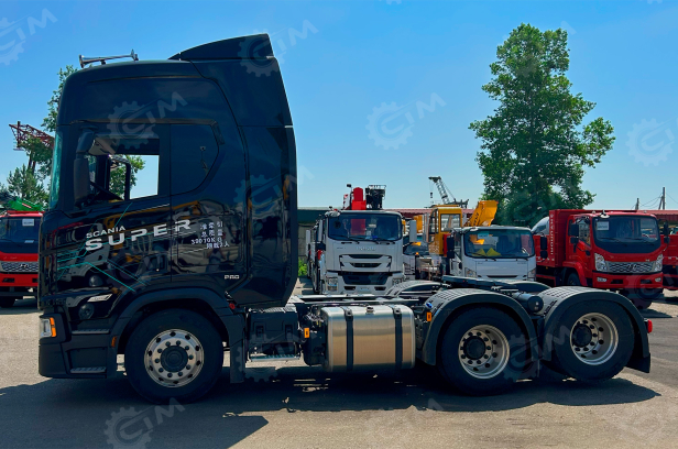 Тягач SCANIA R 500 A6x4NA 20H CN6 G33CM Opc RET Black 2.92 disc 3.35m 440L 525L S. Фото 8