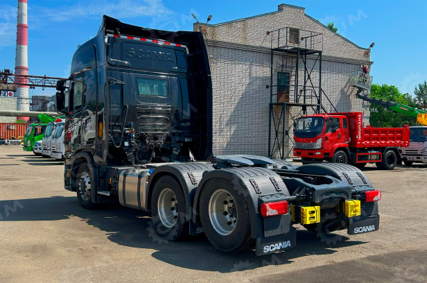 Тягач SCANIA R 500 A6x4NA 20H CN6 G33CM Opc RET Black 2.92 disc 3.35m 440L 525L S. Фото 9