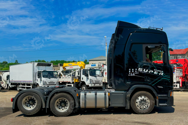 Тягач SCANIA R 500 A6x4NA 20H CN6 G33CM Opc RET Black 2.92 disc 3.35m 440L 525L S. Фото 12