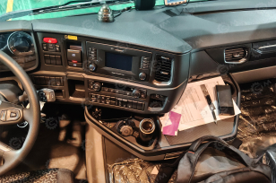 Тягач SCANIA R 500 A6x4NA 20H CN6 G33CM Opc RET White 2.92 disc 3.35m 440L 525L S. Фото 10