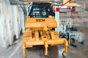 Бульдозер SEM 818F с кондиционером, лесной защитой, 3-х зубым рыхлителем. Фото 2