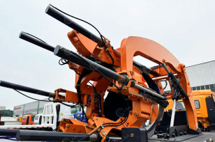 Установка для пересадки деревьев C200-8 диаметр 2м без шасси. Фото 1