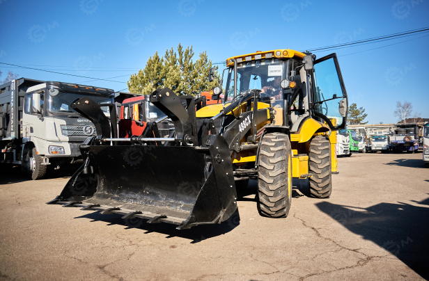 Экскаватор-погрузчик YUGONG 488CX дв YUCHAI, мосты и КП carraro, печка под сиденье, телескопическая стрела,SRS, быстросъем, ковш 6в1. Фото 47