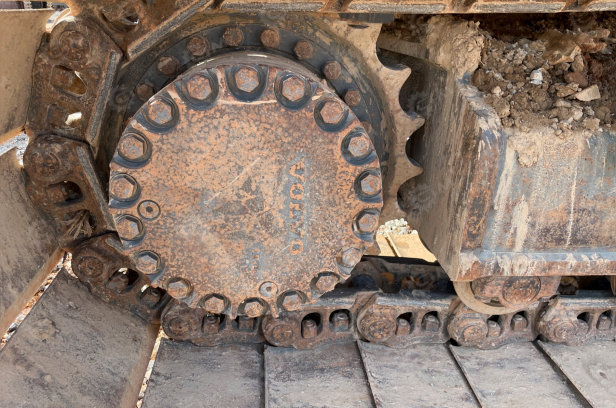 Гусеничный экскаватор VOLVO EC500ELC4. Фото 9