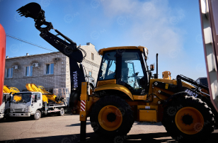 Экскаватор-погрузчик YUGONG 488CX дв YUCHAI, мосты и КП carraro, печка под сиденье, телескопическая стрела,SRS, быстросъем, ковш 6в1. Фото 11