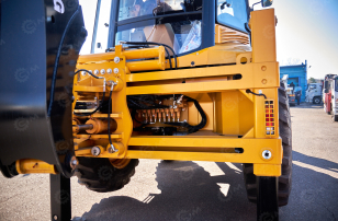 Экскаватор-погрузчик YUGONG 488CX дв YUCHAI, мосты и КП carraro, печка под сиденье, телескопическая стрела,SRS, быстросъем, ковш 6в1. Фото 13