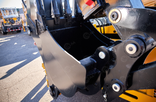 Экскаватор-погрузчик YUGONG 488CX дв YUCHAI, мосты и КП carraro, печка под сиденье, телескопическая стрела,SRS, быстросъем, ковш 6в1. Фото 18