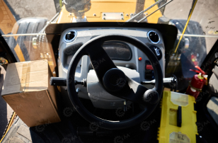 Экскаватор-погрузчик YUGONG 488CX дв YUCHAI, мосты и КП carraro, печка под сиденье, телескопическая стрела,SRS, быстросъем, ковш 6в1. Фото 35