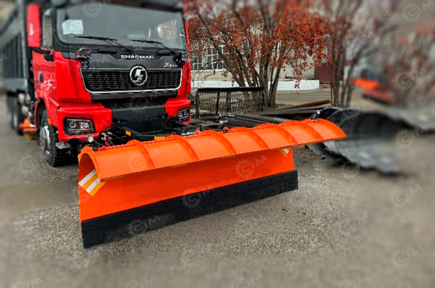 Комбинированная дорожная машина на шасси SHACMAN 6х4 дв 270 л.с. бункер 8м3. Фото 5
