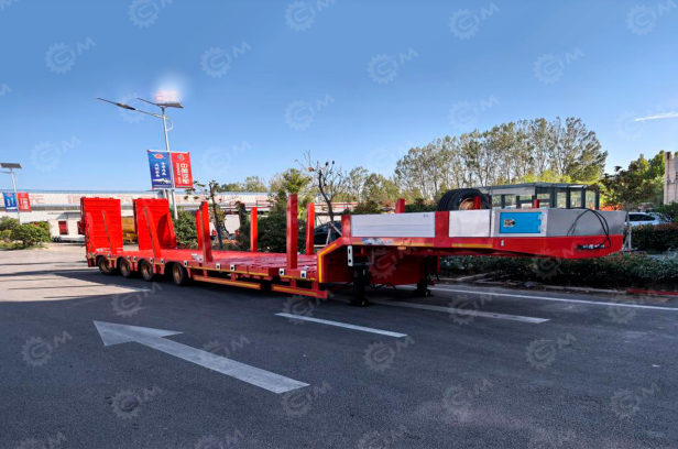 Полуприцеп трал раздвижной LUXUDA 4 оси гп 70т, ССУ 1550, расширители, не низкорамный (высота площадки 1,3м). Фото 2