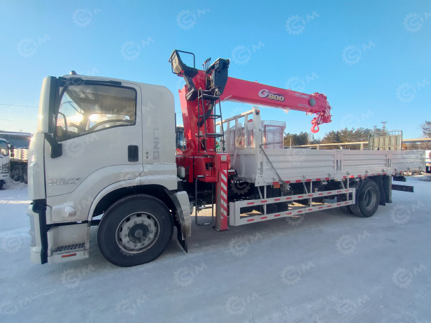 Бортовой грузовик ISUZU 4x2 дв 151kw гп 10 тонн c кму UNIC URV806 гп 8 тонн 6 секций 19м кузов 6500х2450х550 корзина. Фото 8