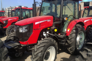 Трактор YTO EX804 ковш, отвал для снега, щетка. Фото 3