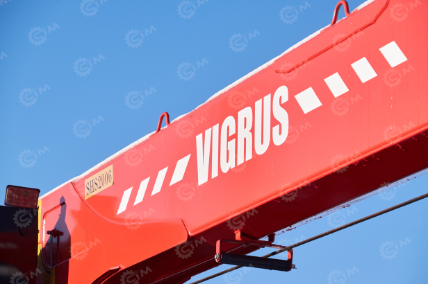 Бортовой грузовик ISUZU 4x2 дв 151kw гп 10 тонн c кму UNIC URV806 гп 8 тонн 6 секций 19м кузов 7500х2450х550 корзина. Фото 2