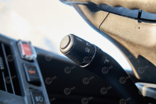 Бортовой грузовик ISUZU 4x2 дв 151kw гп 10 тонн c кму UNIC URV806 гп 8 тонн 6 секций 19м кузов 7500х2450х550 корзина. Фото 9