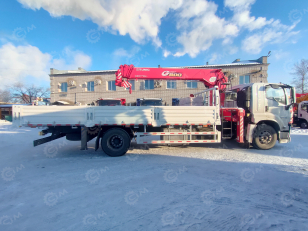 Бортовой грузовик ISUZU 4x2 дв 151kw гп 10 тонн c кму UNIC URV806 гп 8 тонн 6 секций 19м кузов 7500х2450х550 корзина. Фото 13