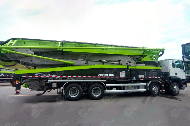 Автобетононасос Zoomlion 56X-6RZ шасси SITRAK 8х4 высота 56м. Фото 6