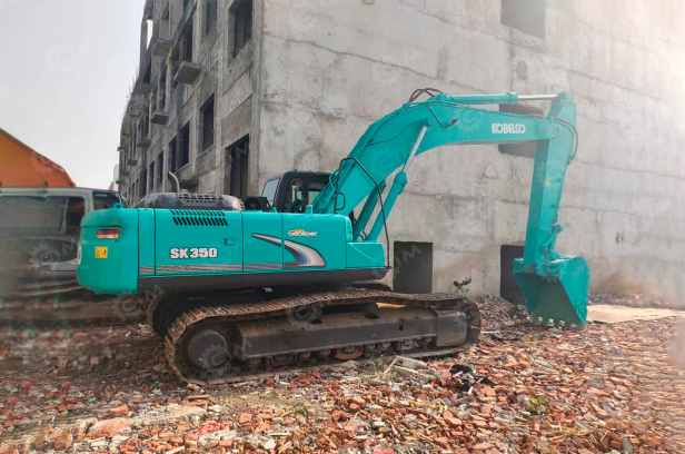 Гусеничный экскаватор Kobelco SK350LC-8. Фото 4
