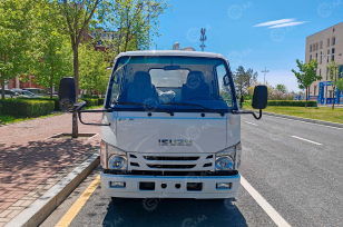 Фургон шторный на шасси ISUZU 4x2 дв 96kw гп 4т фургон 4200х2200х2000. Фото 2