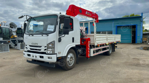 Бортовой грузовик ISUZU 4x2 дв 139kw гп 6т, c КМУ UNIC URV635YK гп 6,3т 5 секций, стрела 13.38м, кузов 6000*2450*600 люлька, спальник. Фото 1