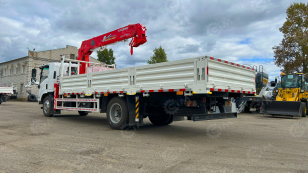 Бортовой грузовик ISUZU 4x2 дв 139kw гп 6т, c КМУ UNIC URV635YK гп 6,3т 5 секций, стрела 13.38м, кузов 6000*2450*600 люлька, спальник. Фото 5