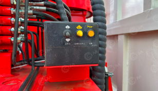 Бортовой грузовик ISUZU 4x2 дв 139kw гп 6т, c КМУ UNIC URV635YK гп 6,3т 5 секций, стрела 13.38м, кузов 6000х2450х550 без спальника и задних аутригеров. Фото 8