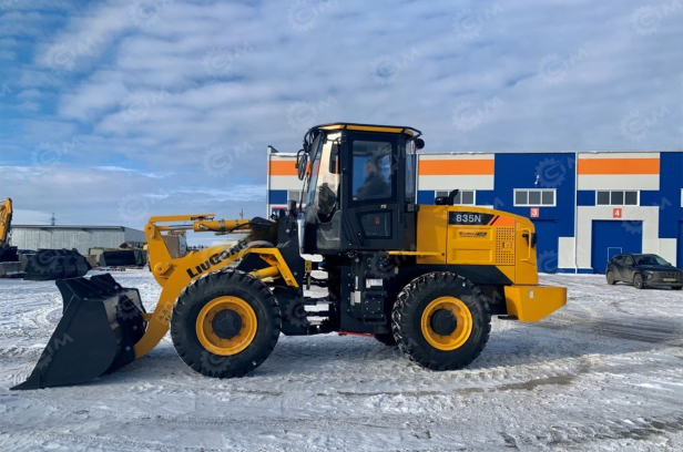 Фронтальный погрузчик LiuGong 835N джойстик. Фото 2