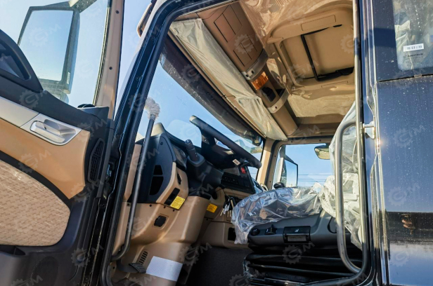 Самосвал HOWO 6*6 440 лс кузов 5200*2300*1500мм вид -U. Фото 3