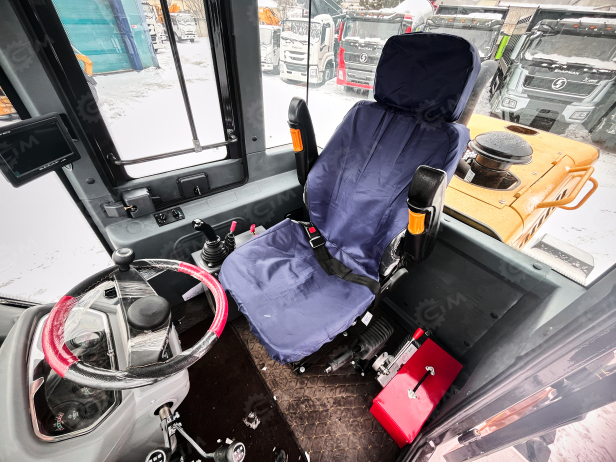 Фронтальный погрузчик YUGONG 933L джойстик, кондиционер, быстросъём, 3 контура гидролинии, ковш 1,8м3. Фото 5