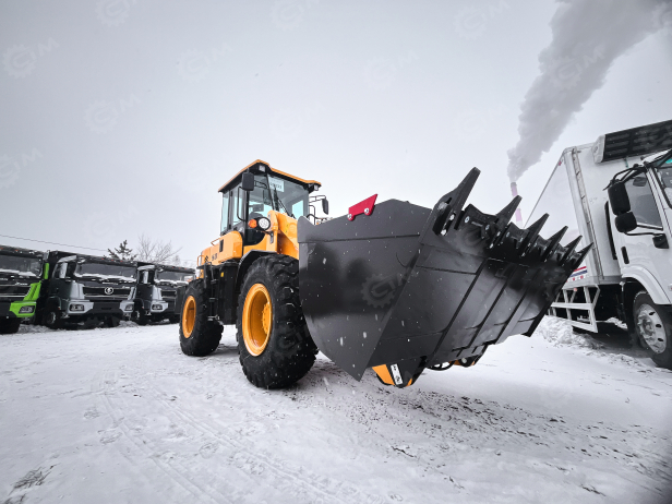 Фронтальный погрузчик YUGONG 933L джойстик, кондиционер, быстросъём, 3 контура гидролинии, ковш 1,8м3. Фото 13