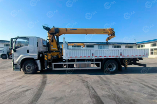 Бортовой грузовик ISUZU 4x2 дв 177kw c кму XCMG SQS200-5 гп 8 тонн 5 секций 18.6м кузов 7500х2450х550mm. Фото 2