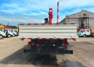 Бортовой грузовик ISUZU 4x4 дв 151kw гп 10 тонн c кму UNIC URV806 гп 8 тонн 6 секций 19м кузов 6500х2450х550 корзина. Фото 6