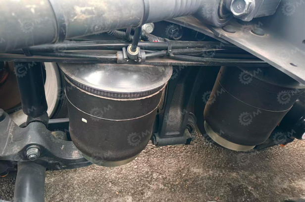 Тягач HYUNDAI 6х4 дв 397 kw пневмоподвеска. Фото 4