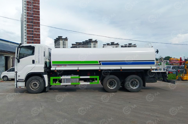 Автоцистерна на шасси ISUZU 6х4 дв 279kw цистерна 20м3. Назначение-перевозка воды. Фото 6