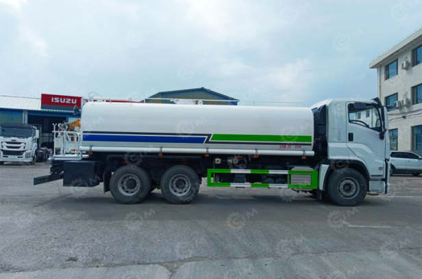 Автоцистерна на шасси ISUZU 6х4 дв 279kw цистерна 20м3. Назначение-перевозка воды. Фото 12