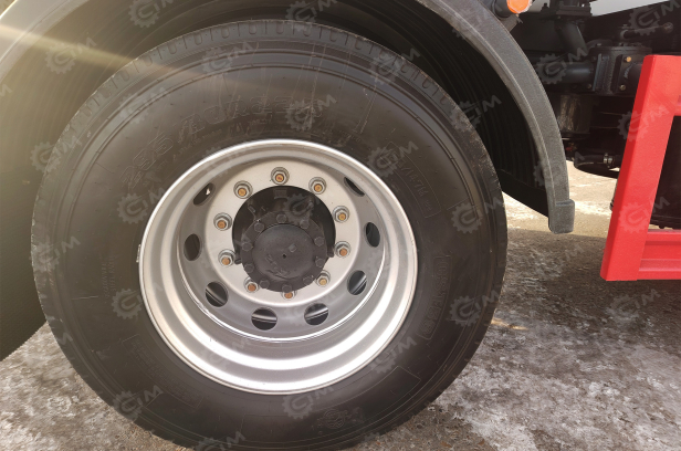 Илосос на шасси ISUZU 4x2 дв 151KW бочка 12м3 насос Weilong 65QZXDH-1107000 110л/сек. Фото 6