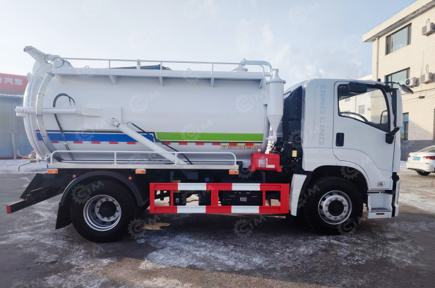 Илосос на шасси ISUZU 4x2 дв 151KW бочка 12м3 насос Weilong 65QZXDH-1107000 110л/сек. Фото 9